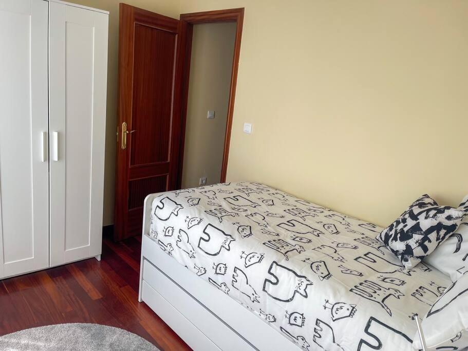 El Apartamento De Adriana En Torrelavega. エクステリア 写真